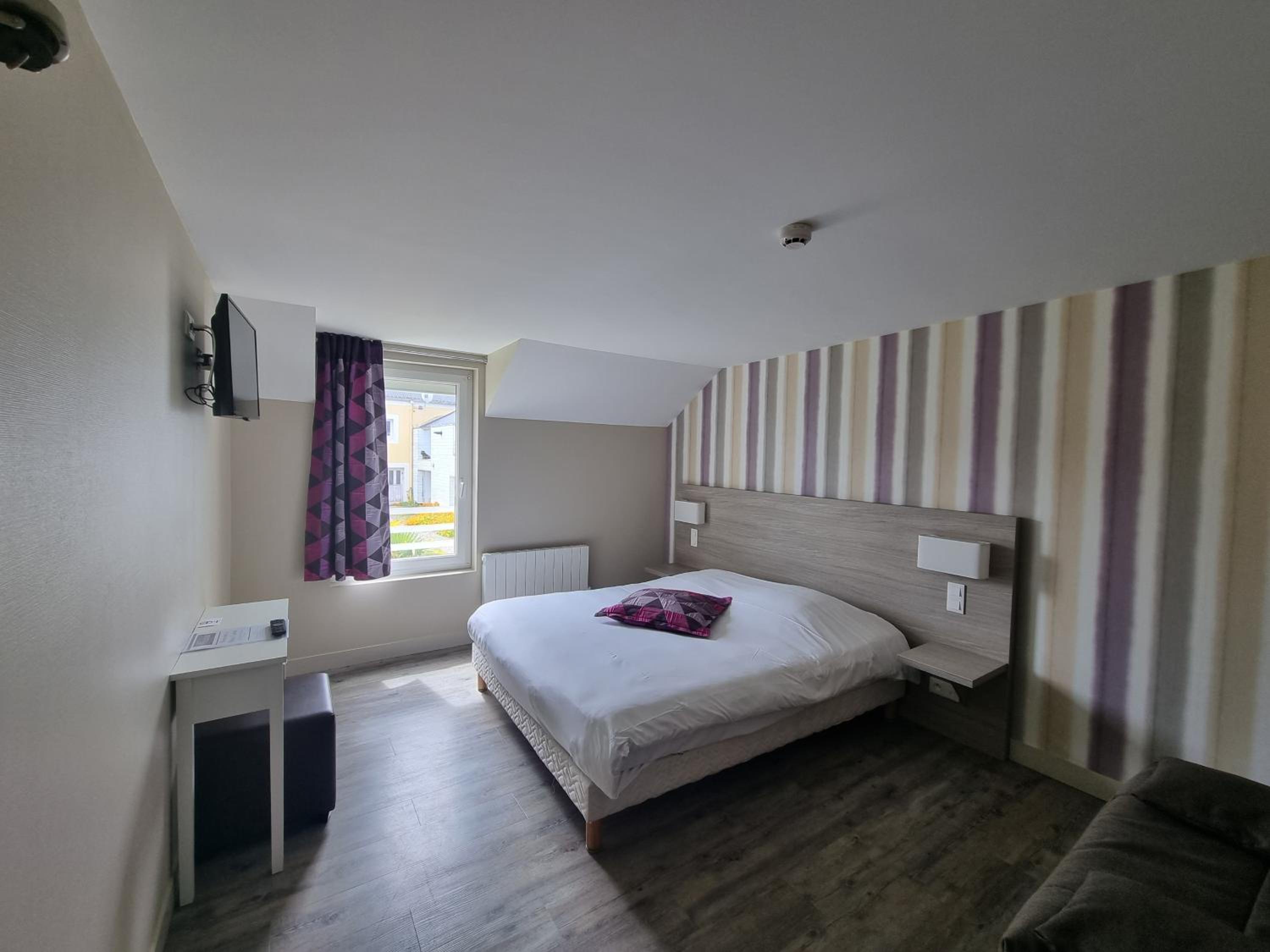 Family Room with Garden View - optional extra bed at an additional cost photo 2