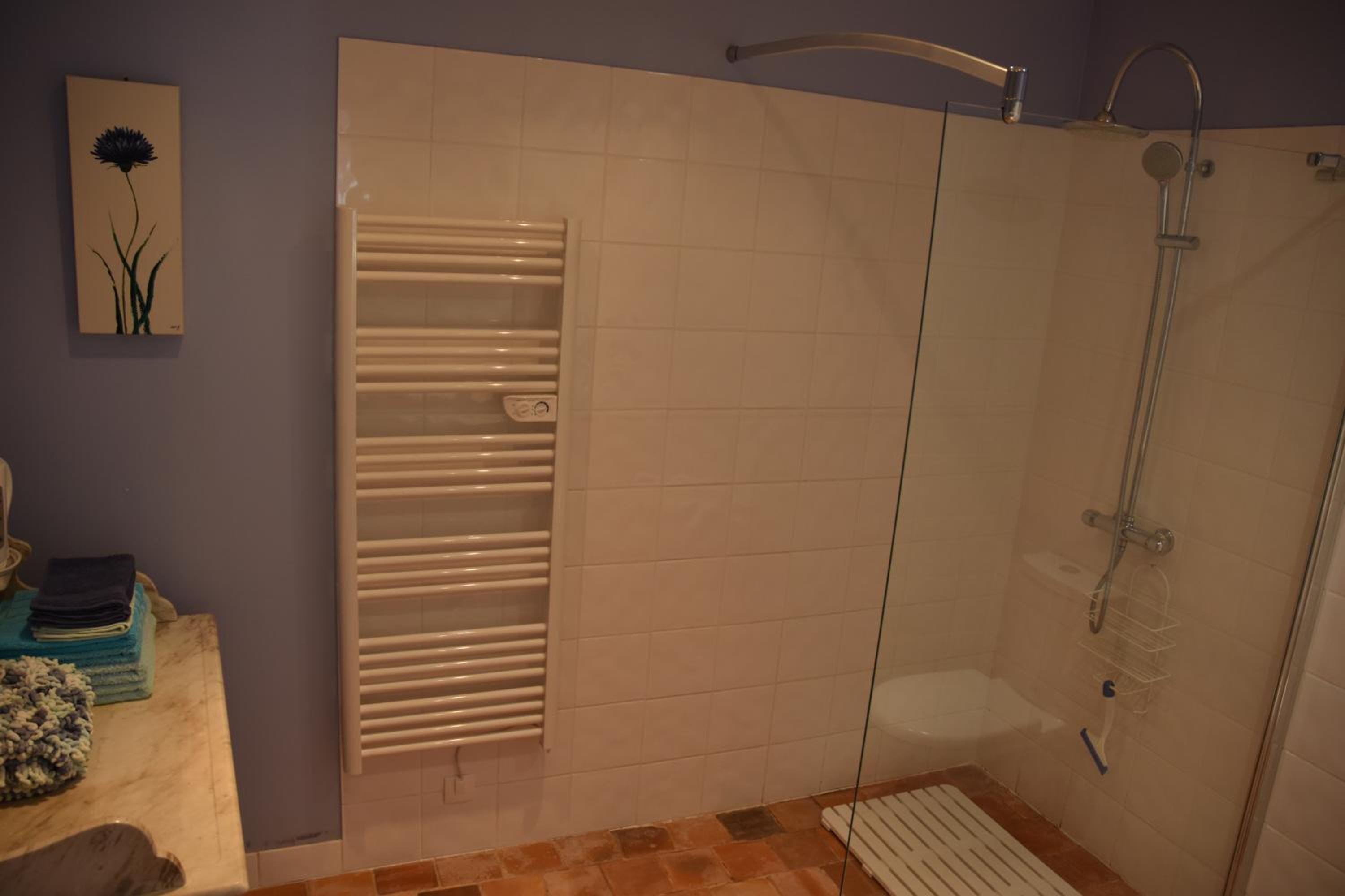 Large Double Room - Photo 5