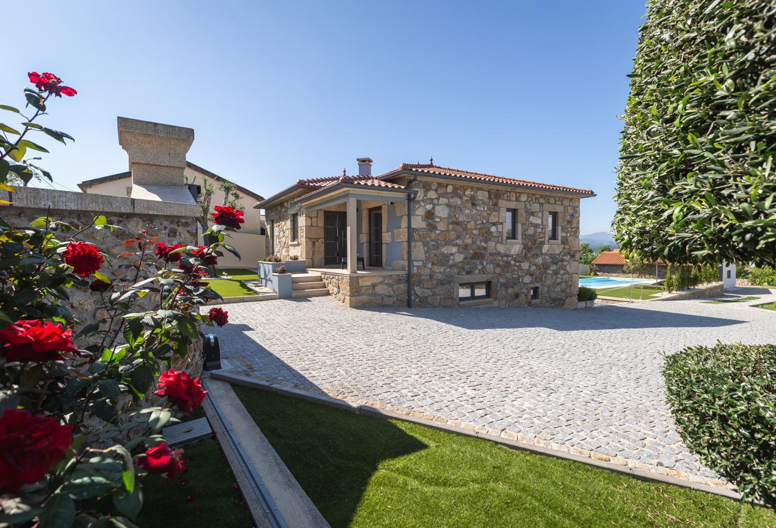Villa photo 2