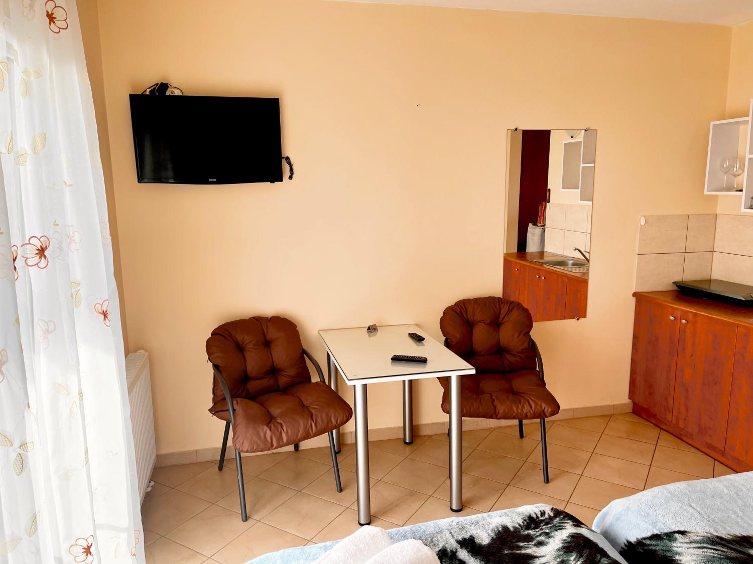 Large Double Room photo 3