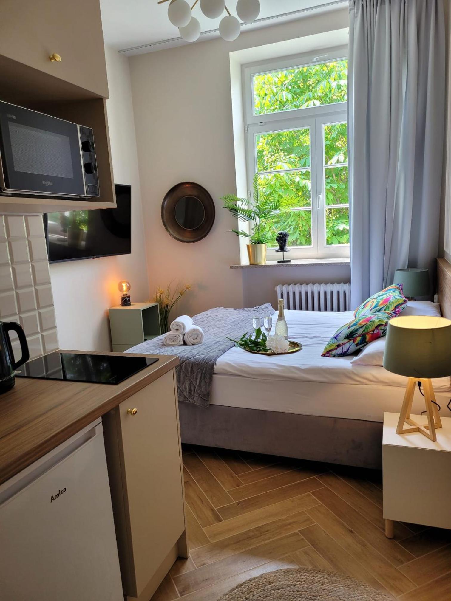 Standard King Room