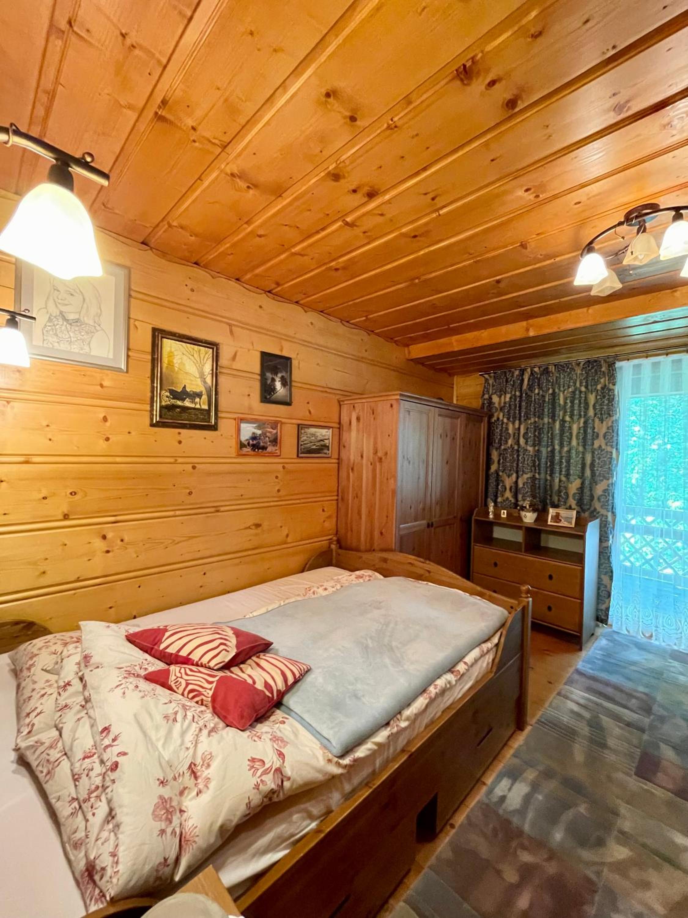 Four-Bedroom House - Photo 20