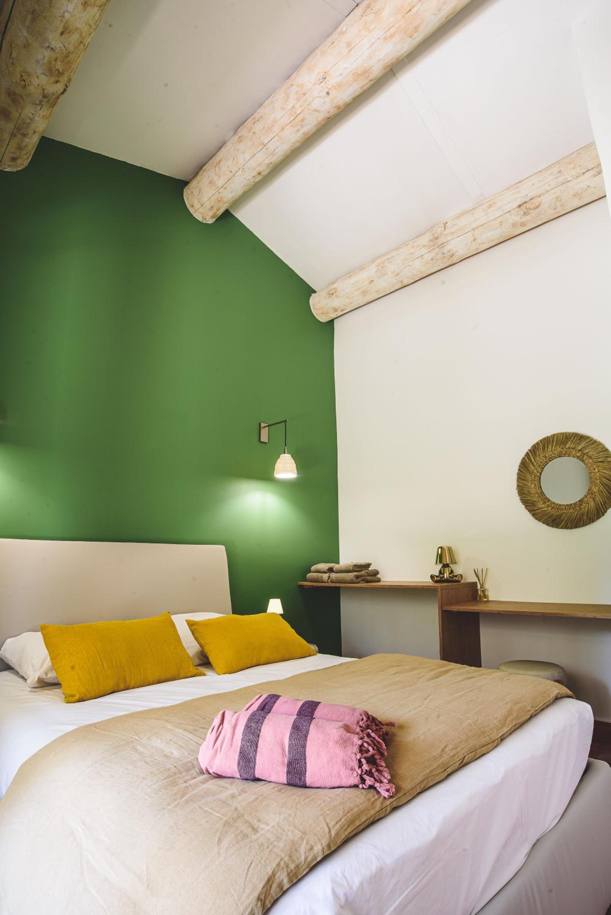 Double Room with Shared Bathroom photo 2