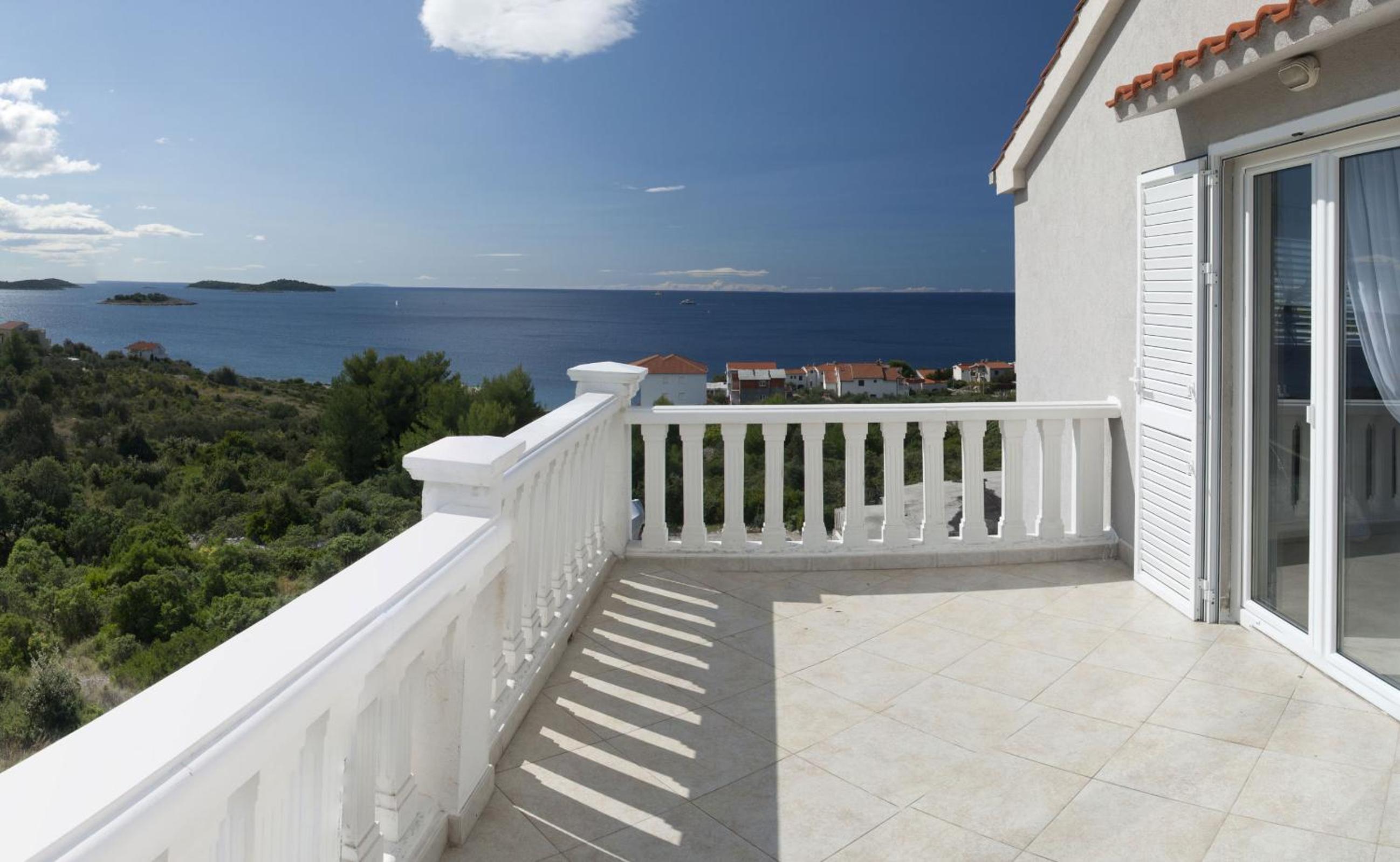 Two-Bedroom Apartment with Sea View photo 1