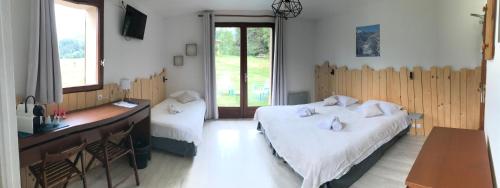 Triple Room with Bath photo 3