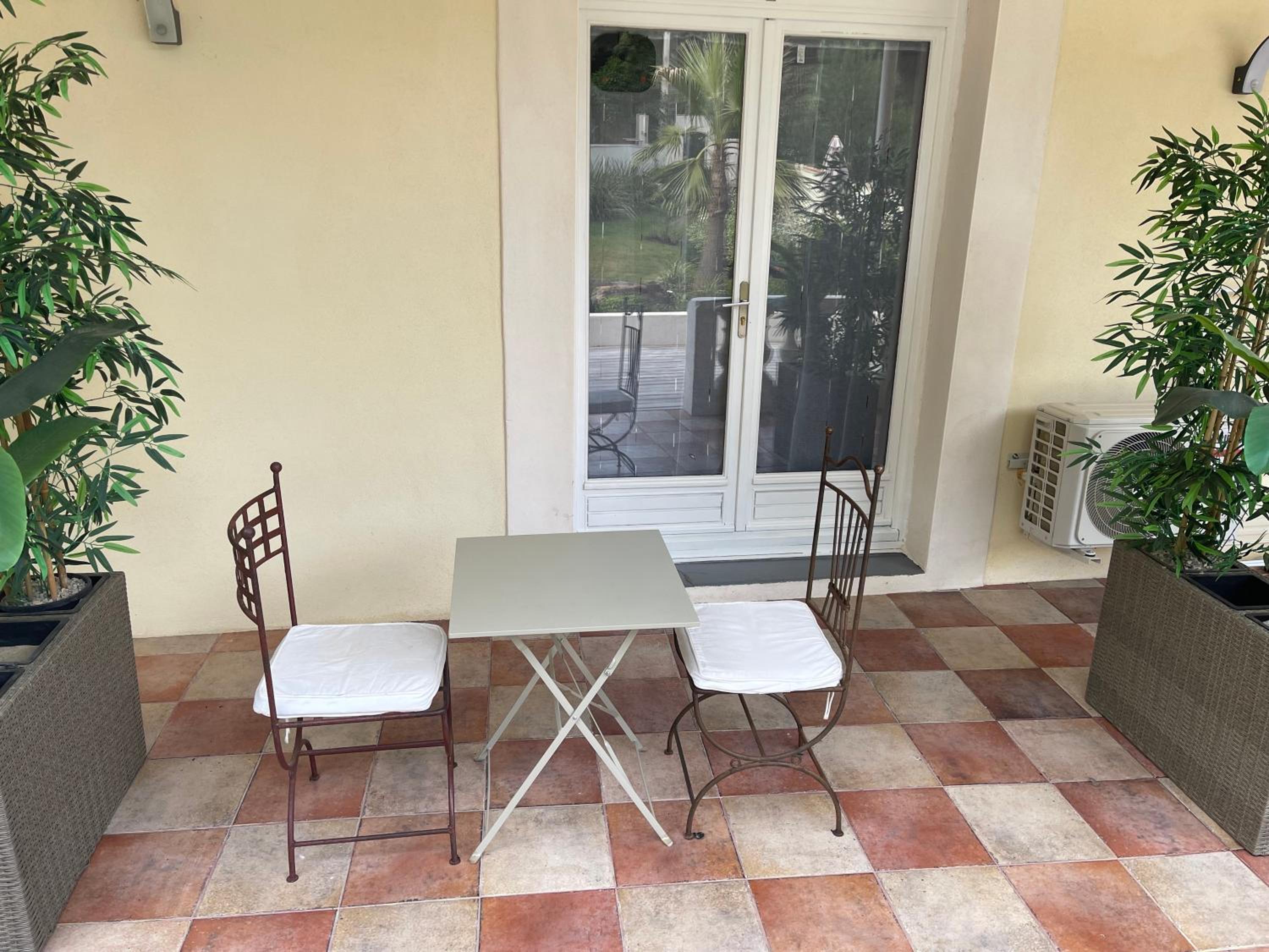 Studio with Garden View photo 1