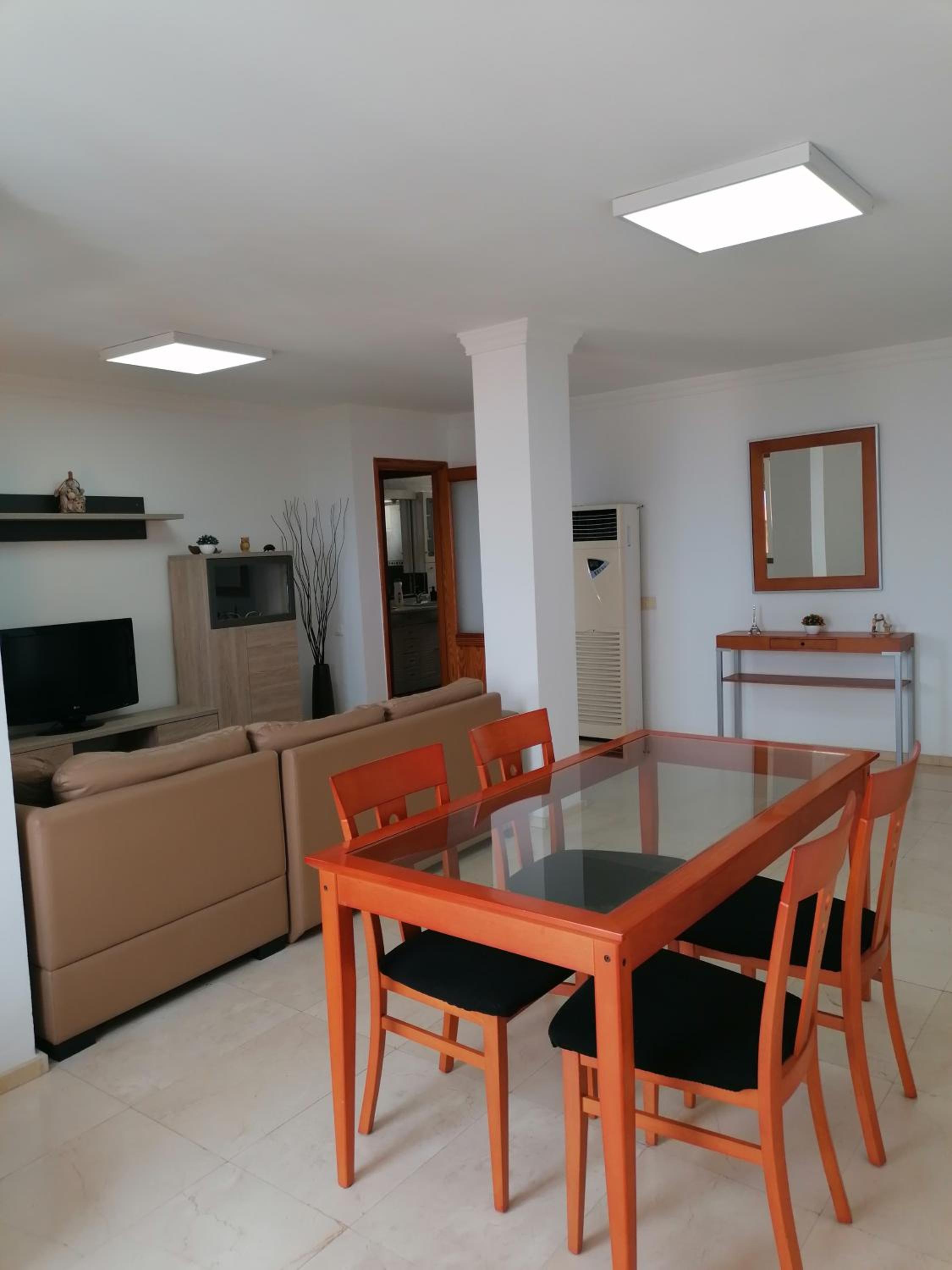 Three-Bedroom Apartment with Sea View photo 3