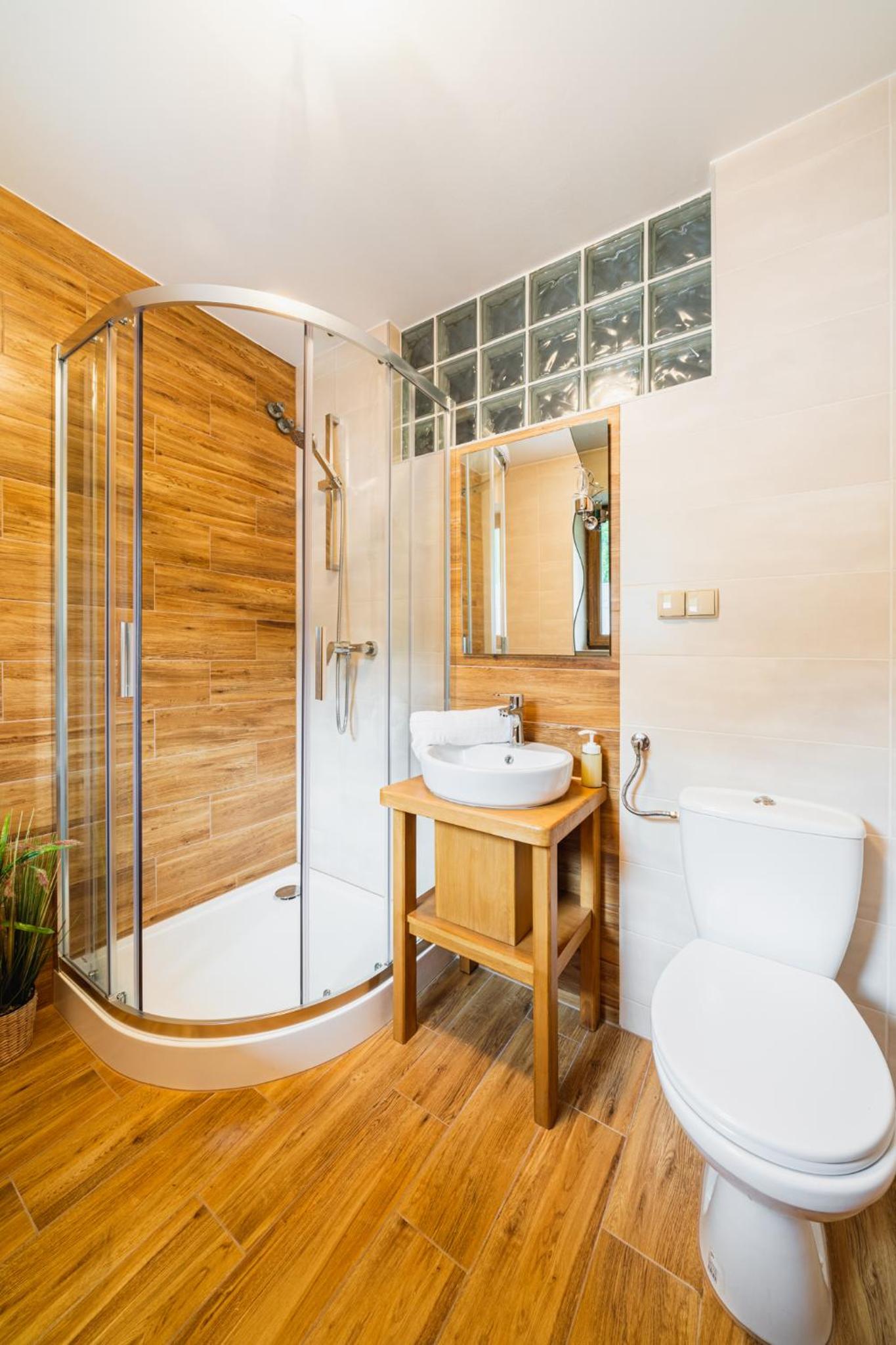 Deluxe Double or Twin Room with Balcony - Photo 3
