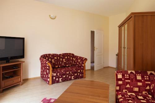 Family Studio - Photo 2