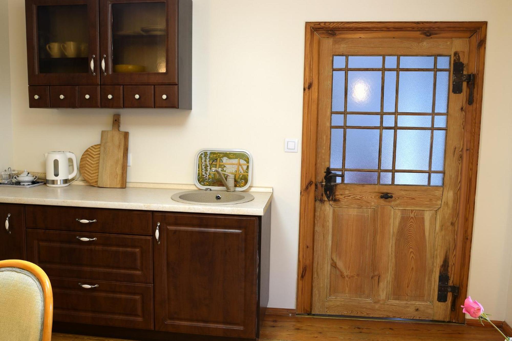 Studio Apartment - Photo 9
