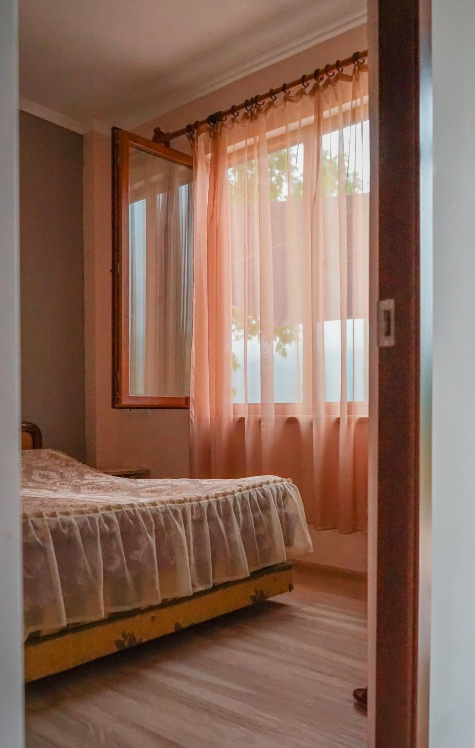 Twin Room with Shared Bathroom photo 2