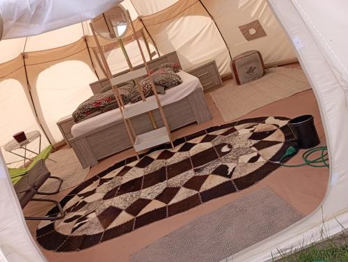 Tent - Photo 2