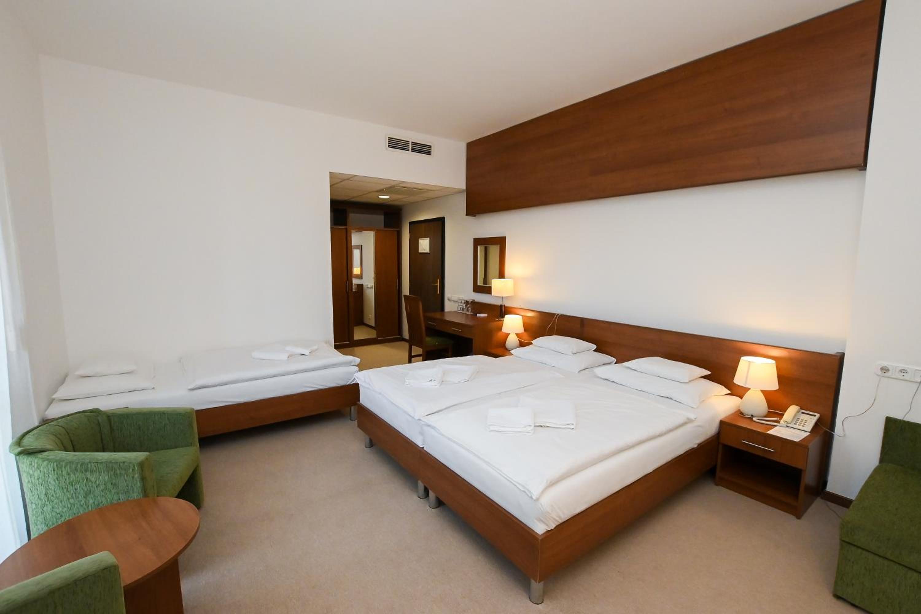 Superior Double or Twin Room - Photo 1