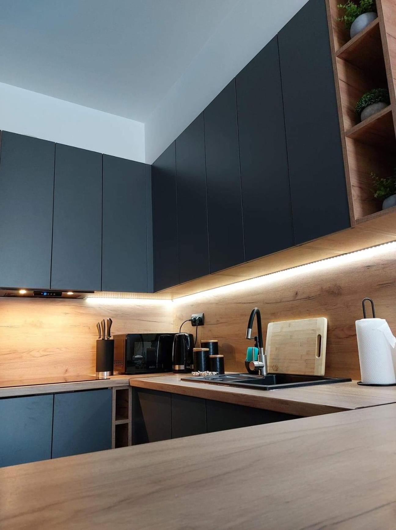 One-Bedroom Apartment - Photo 15