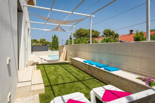 Villa photo 3