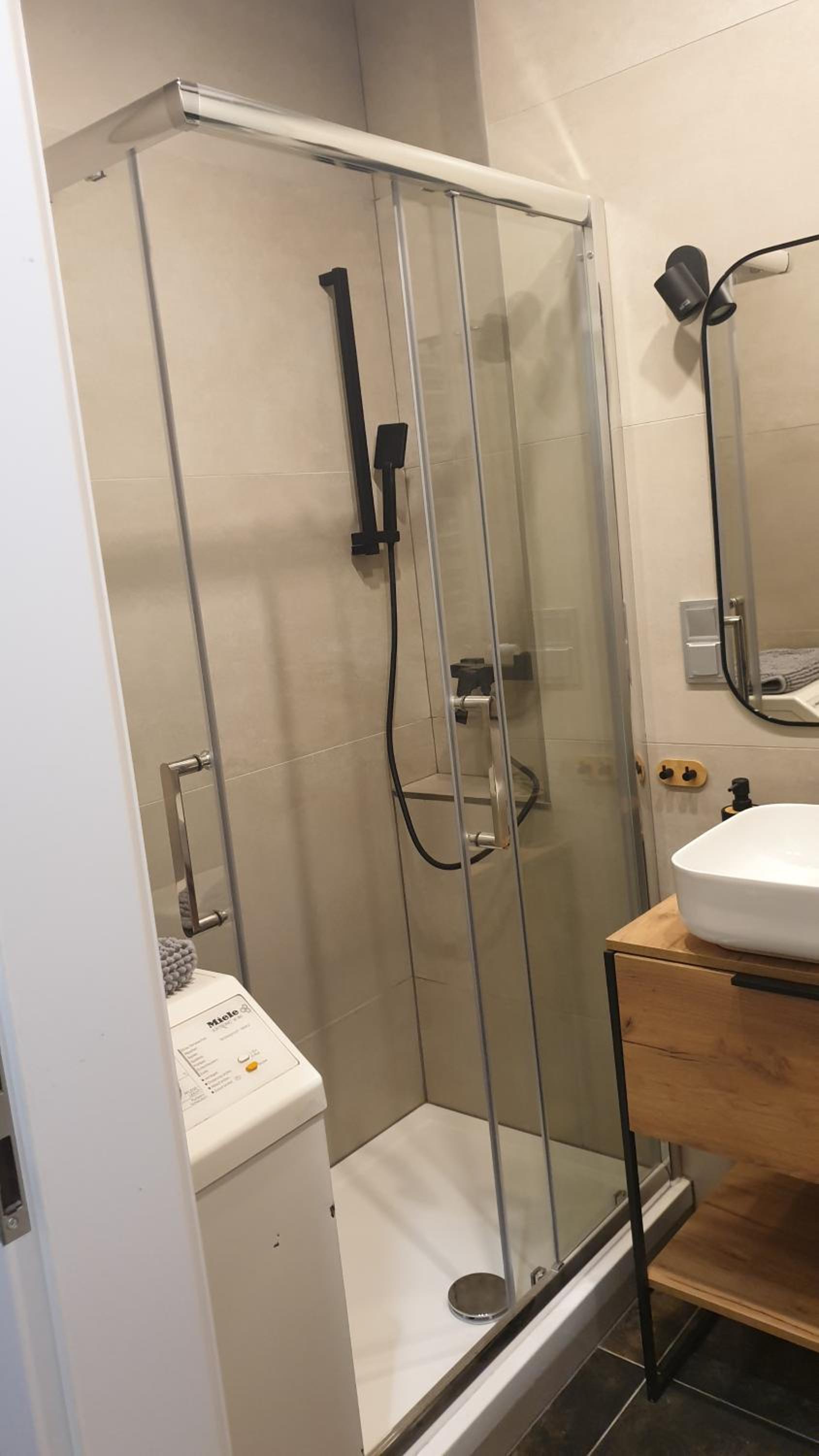 One-Bedroom Apartment - Photo 10