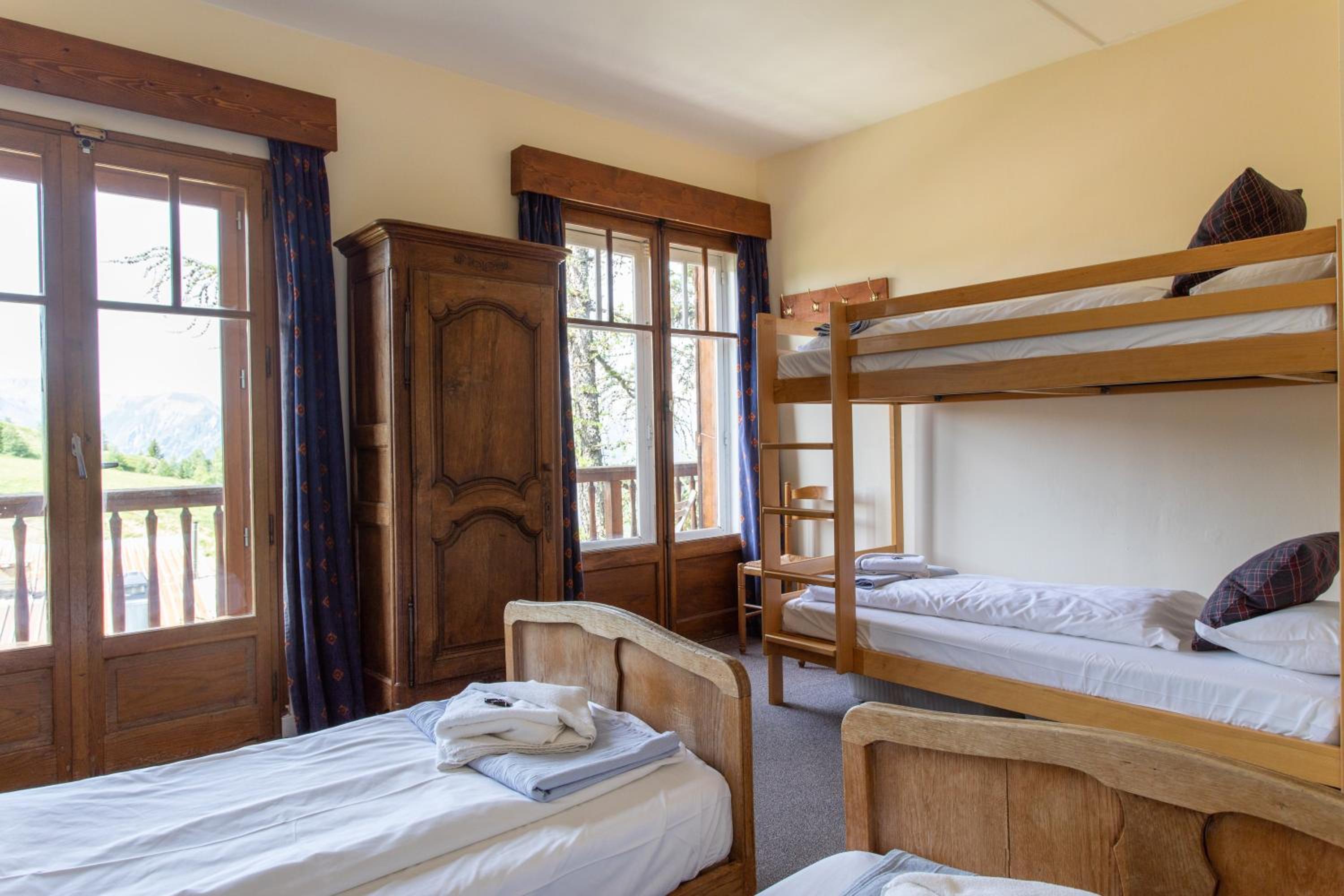 Quadruple Room with Balcony photo 3