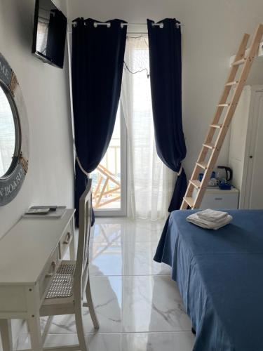 Superior Double or Twin Room with Sea View photo 1