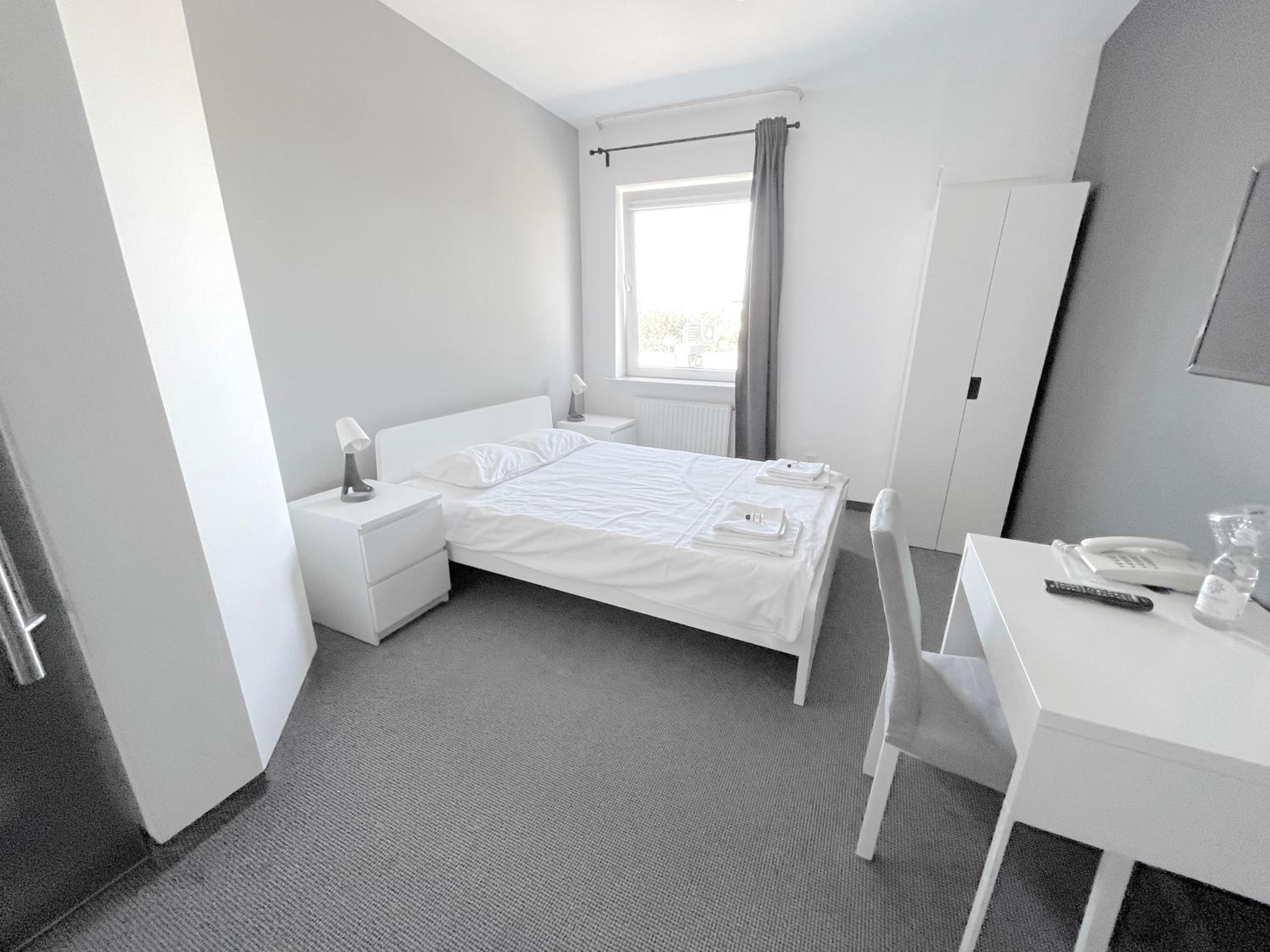 Double Room - Photo 2