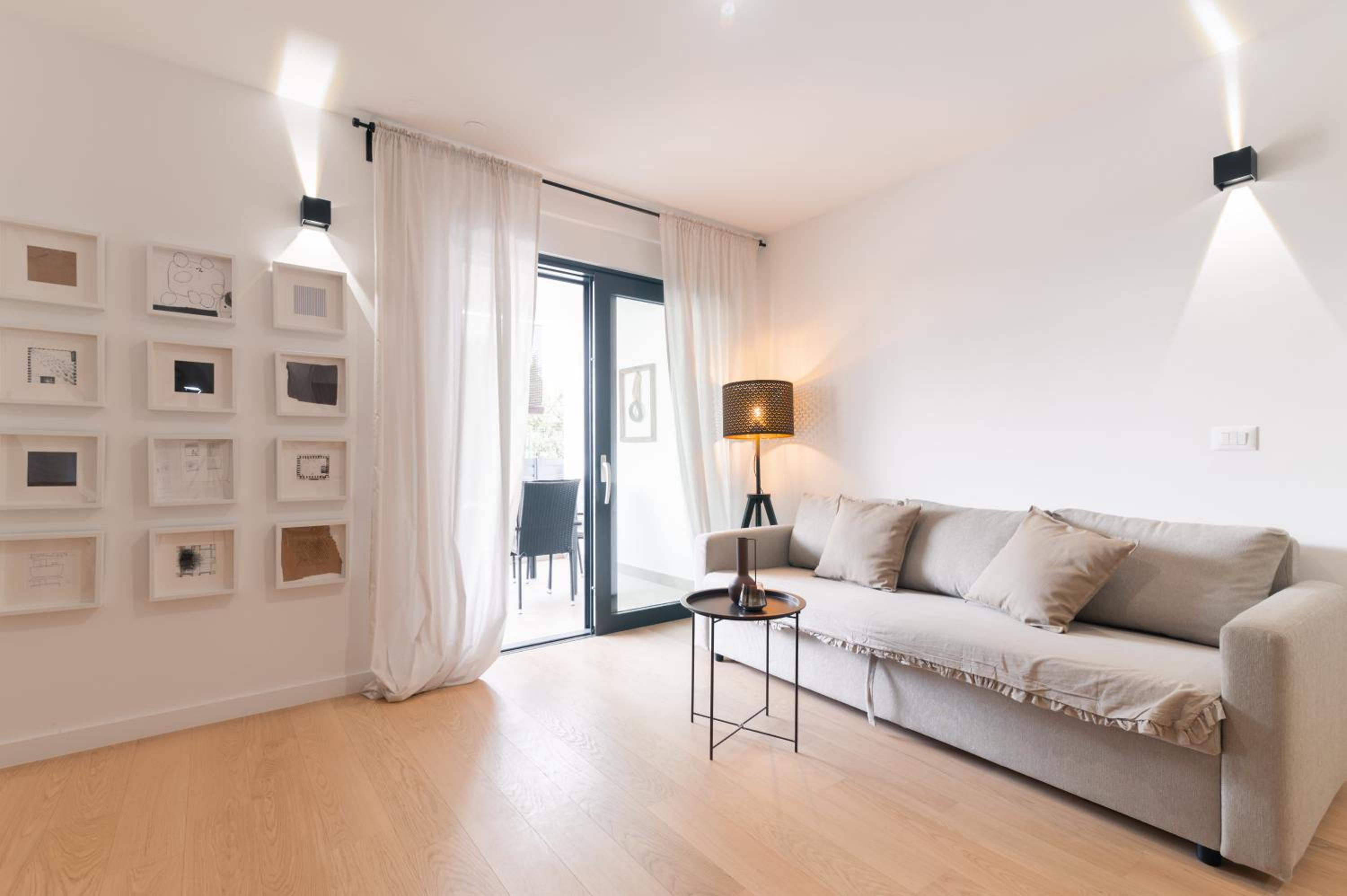 One-Bedroom Apartment - Photo 32