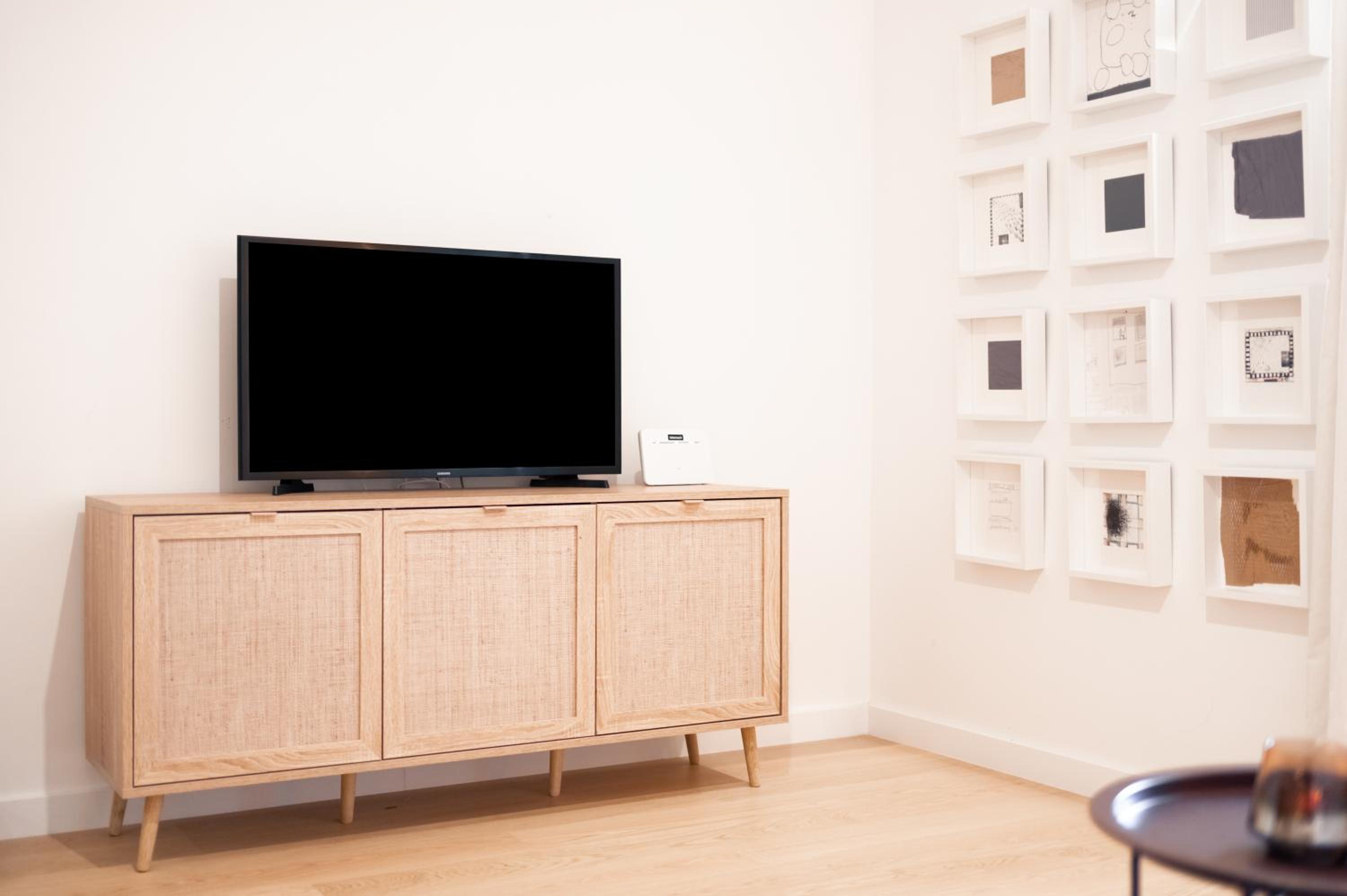 One-Bedroom Apartment - Photo 31