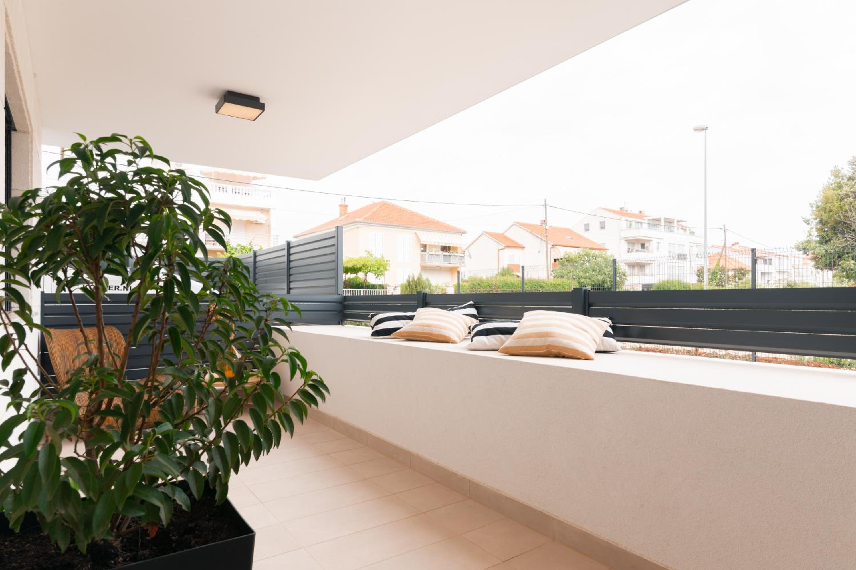 One-Bedroom Apartment - Photo 30