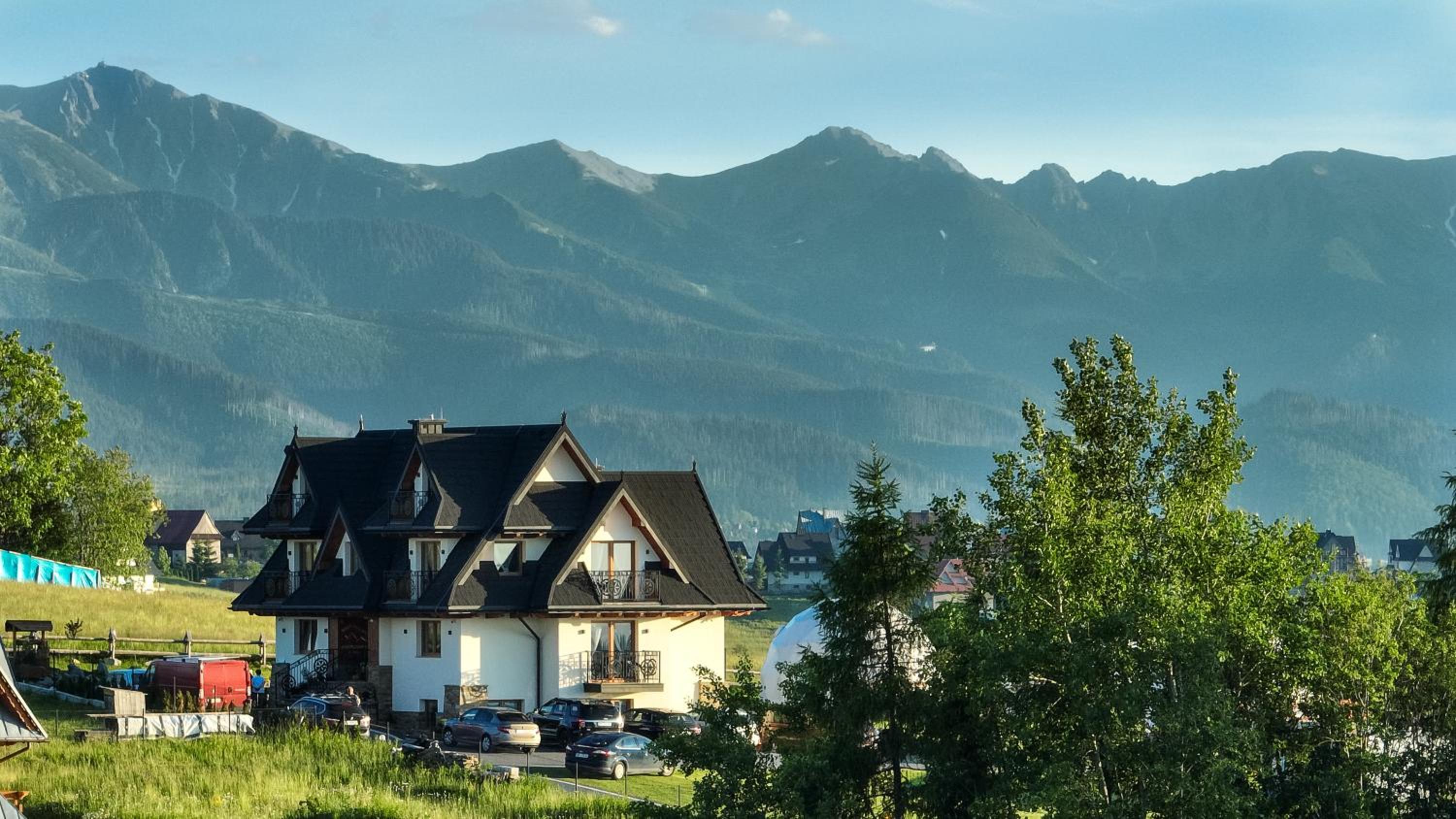 Deluxe Apartment with Balcony and Mountain View, photo 6