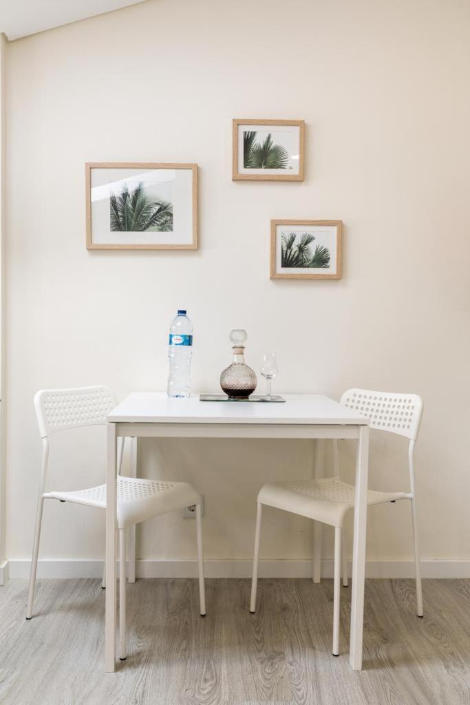 One-Bedroom Apartment - Photo 3