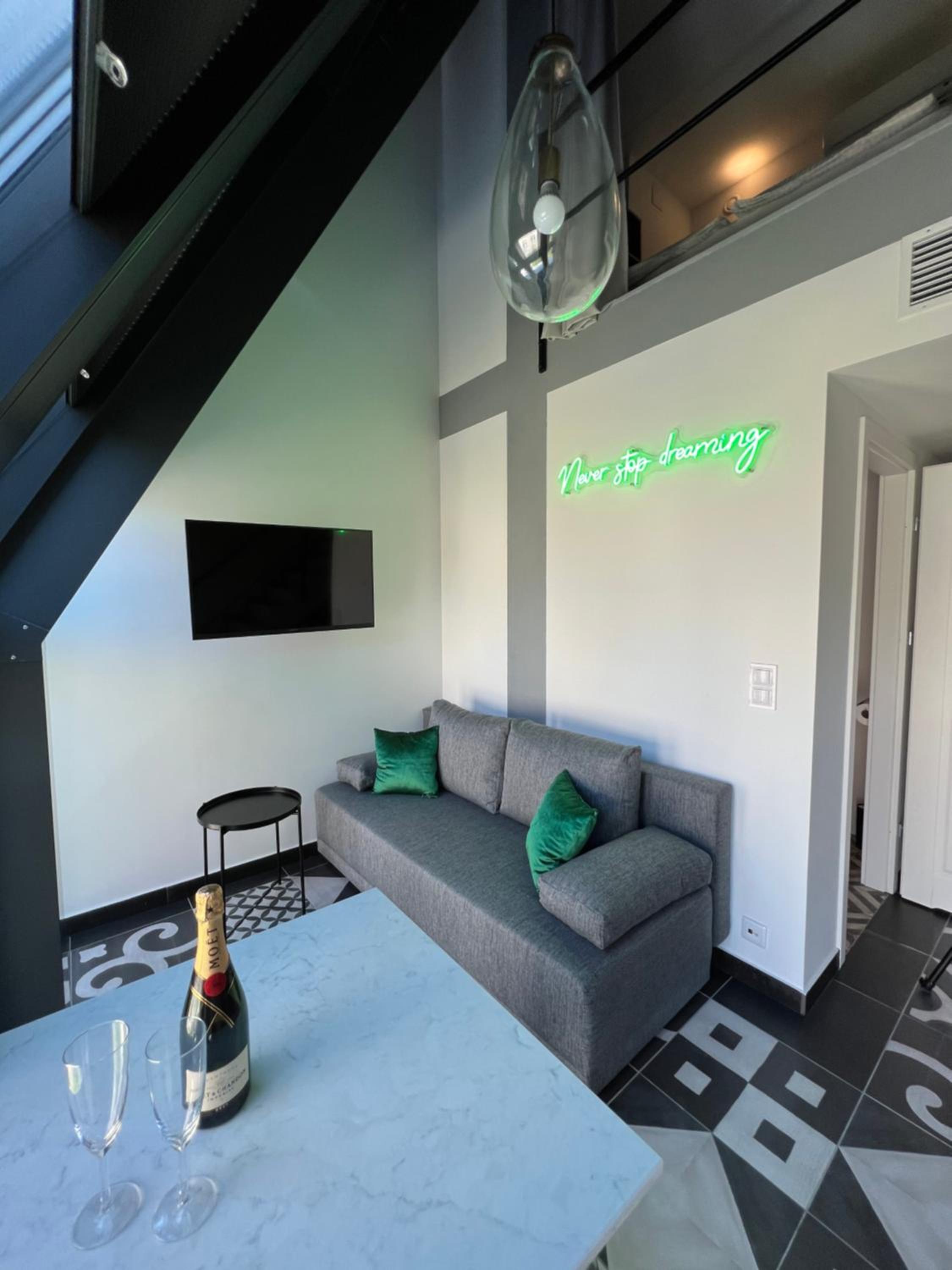 Apartment - Split Level