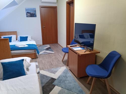 Economy Quadruple Room