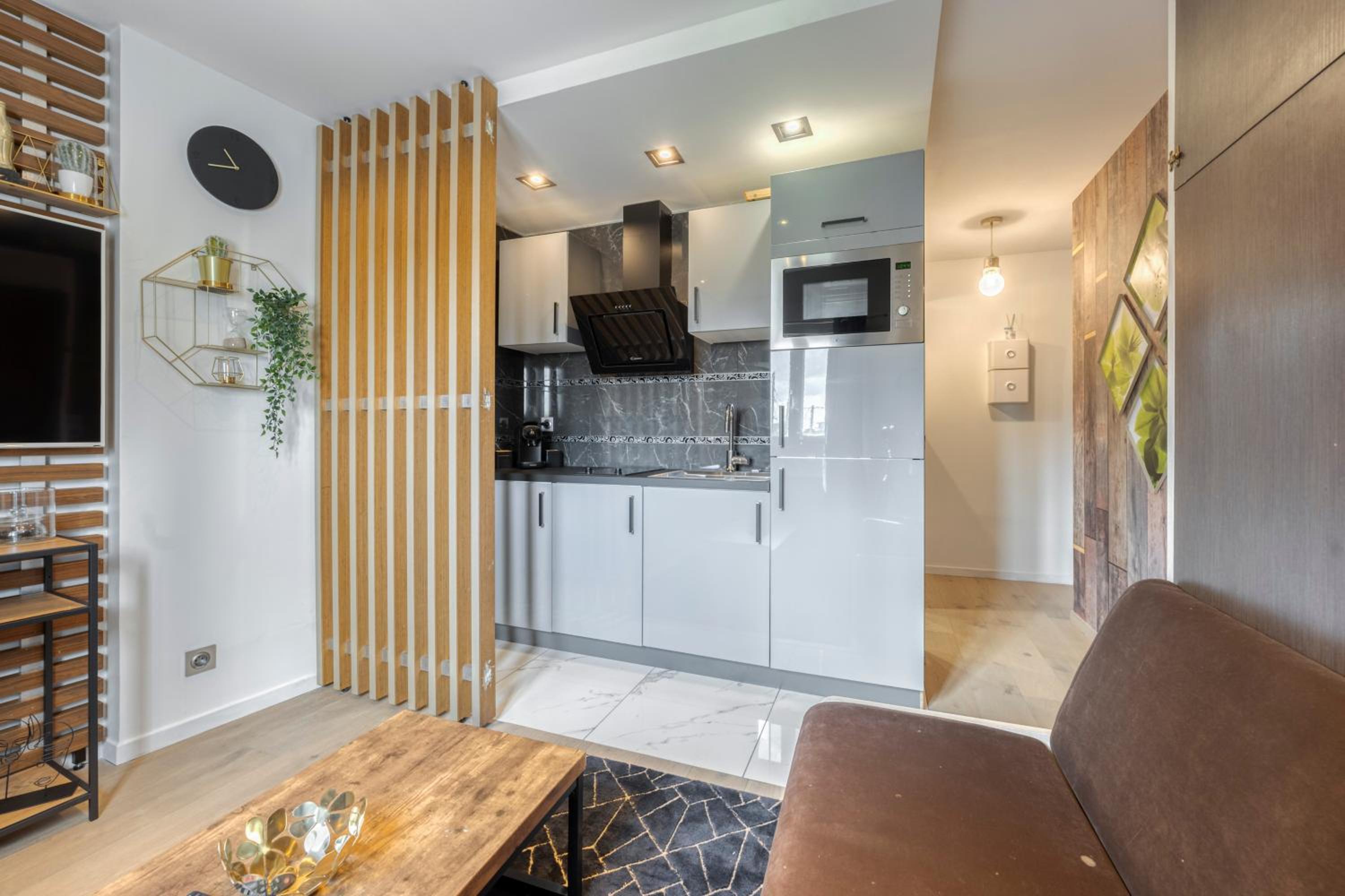 One-Bedroom Apartment