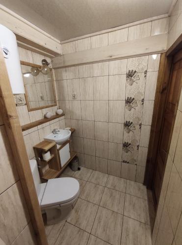 One-Bedroom Apartment - Photo 19