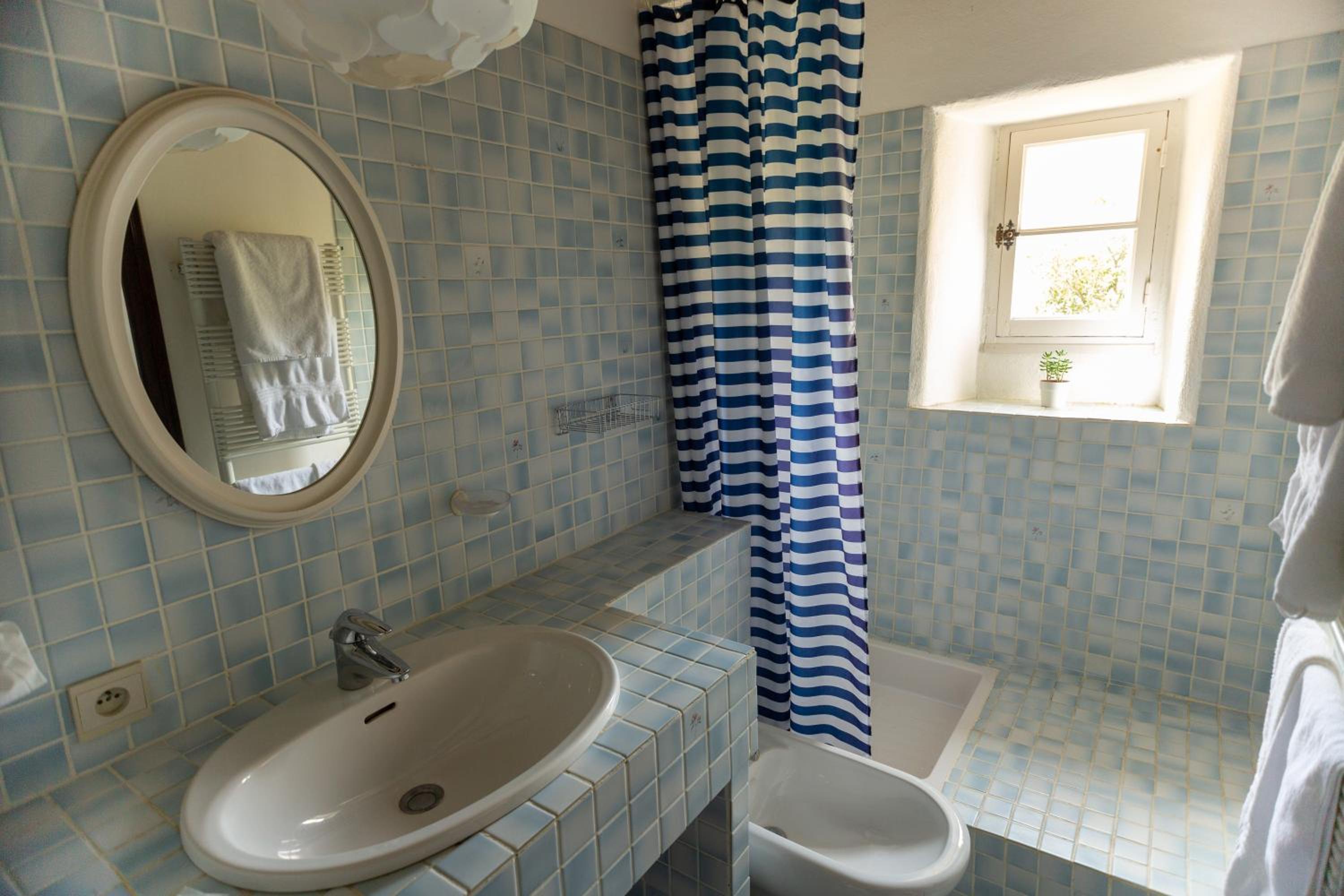 Standard Double Room - Photo 4