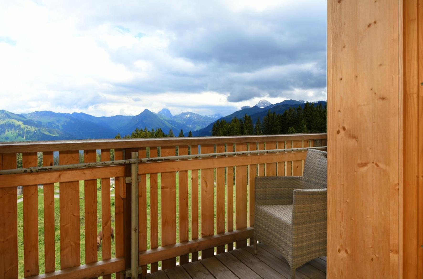 Family Room with Balcony photo 2