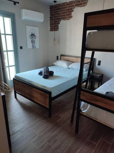 Quadruple Room with Balcony - Photo 22