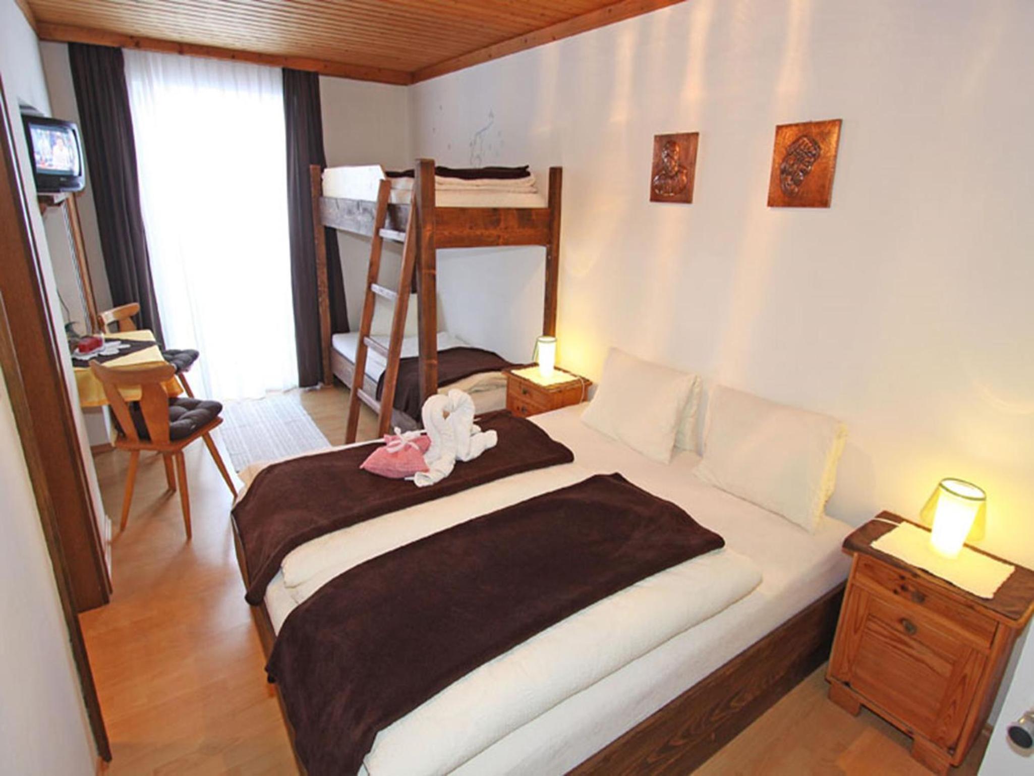 Quadruple Room with Mountain View photo 1