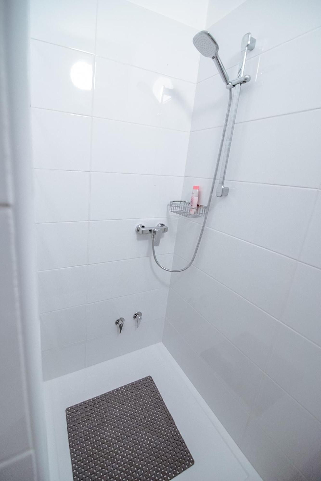 Studio Apartment photo 2