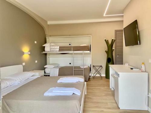 Quadruple Room with Bathroom photo 2