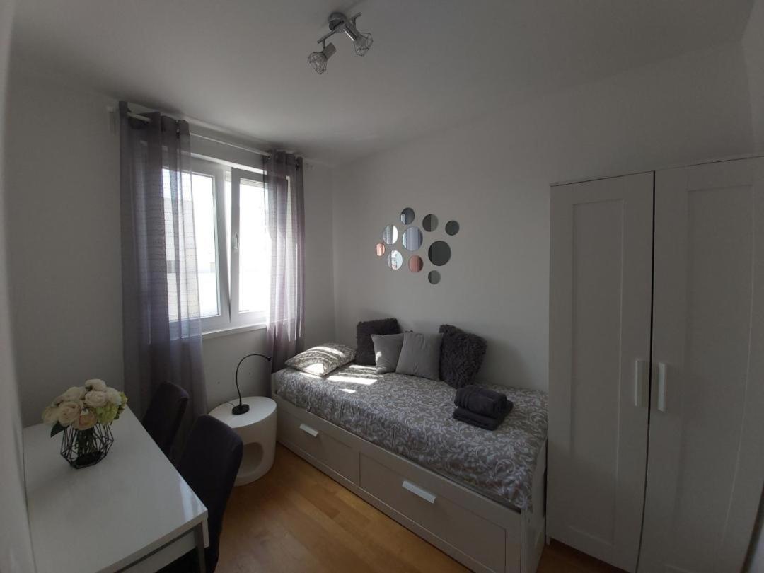 Two-Bedroom Apartment - Photo 15