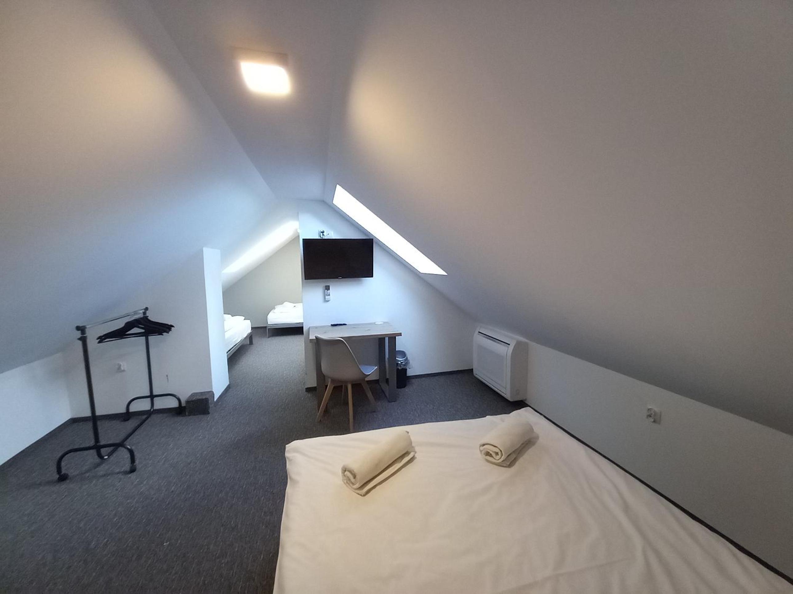 Quadruple Room with Bathroom with low ceiling