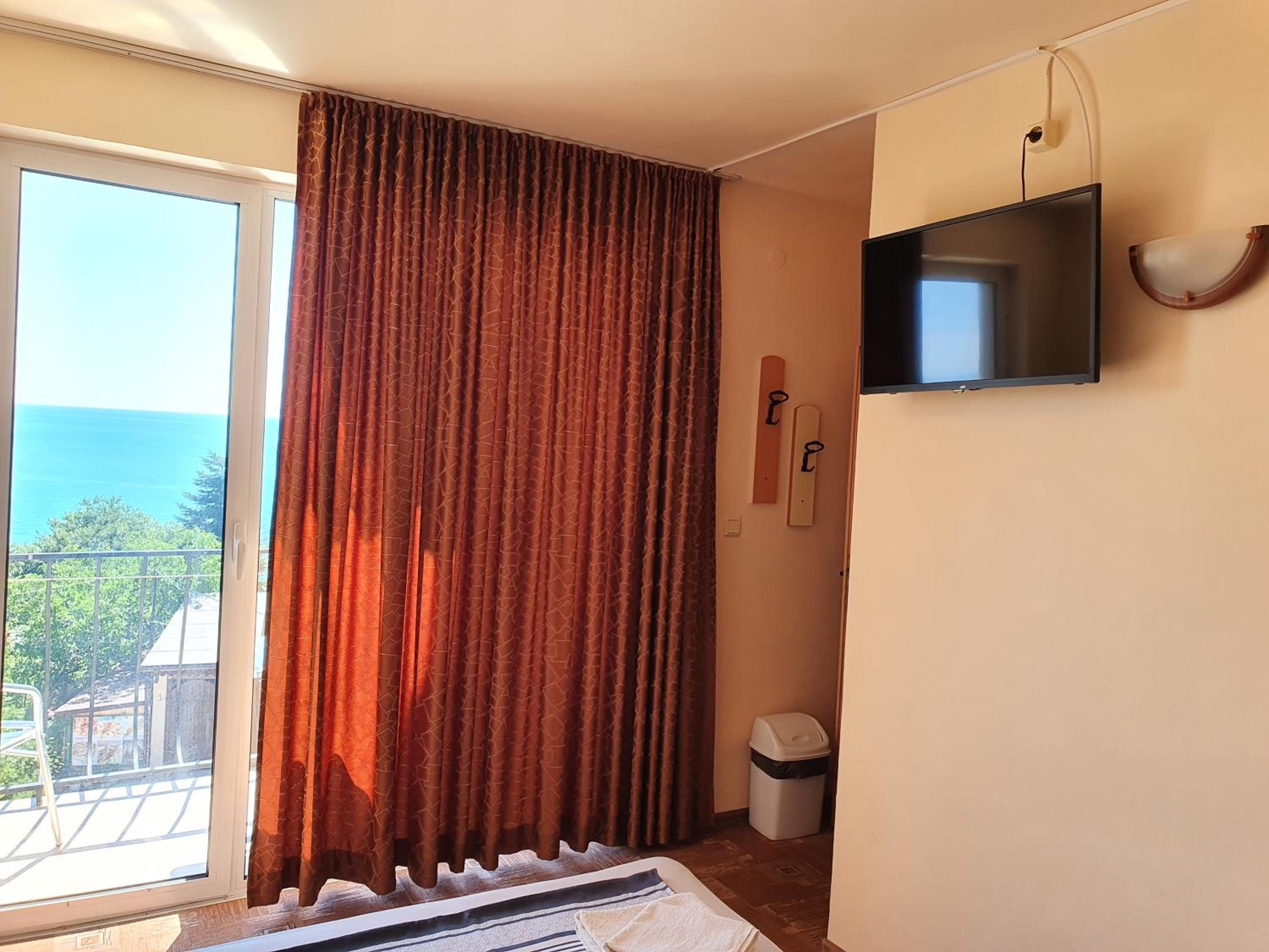 Quadruple Room with Sea View photo 2