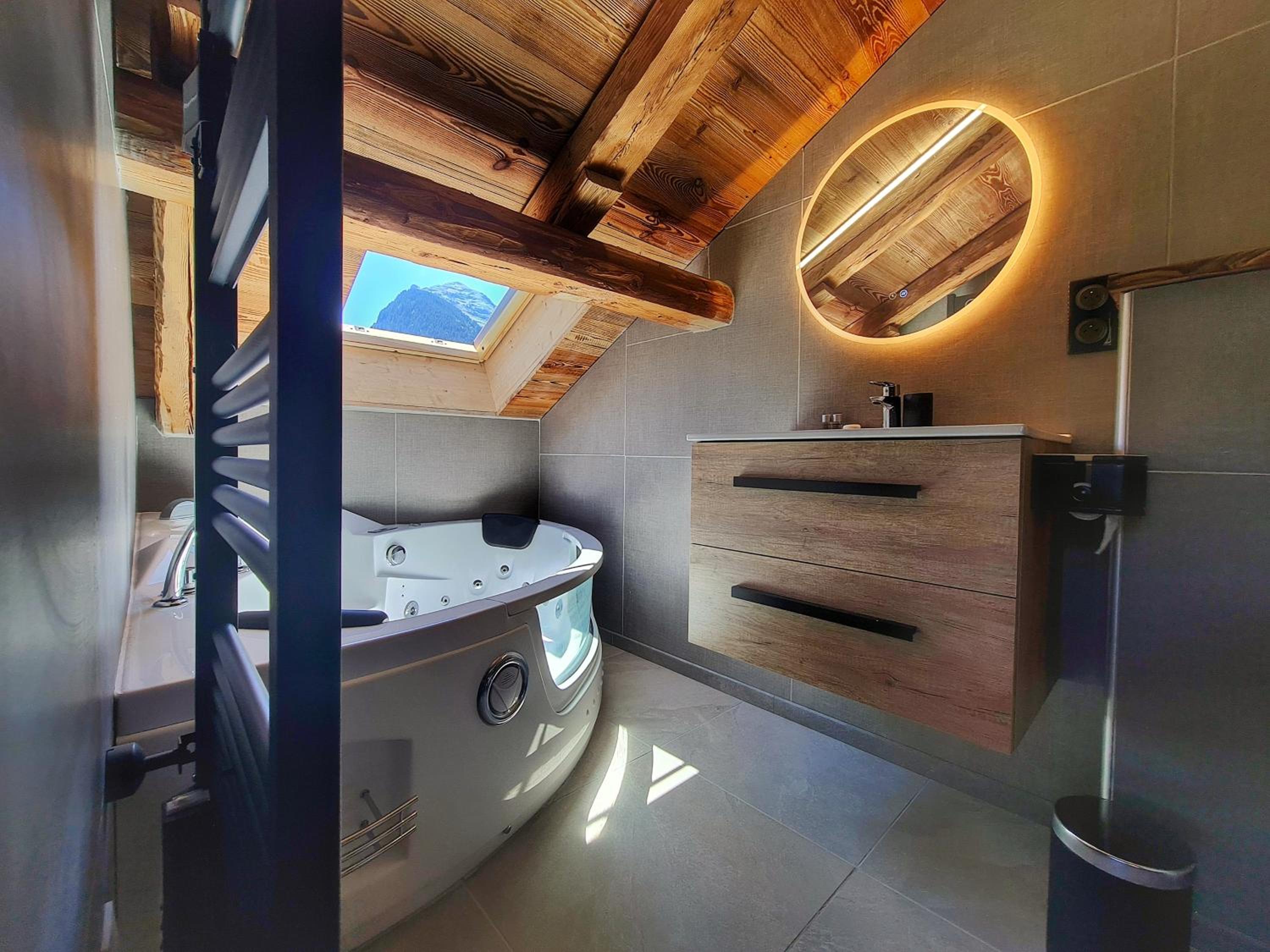 Suite with Mountain View