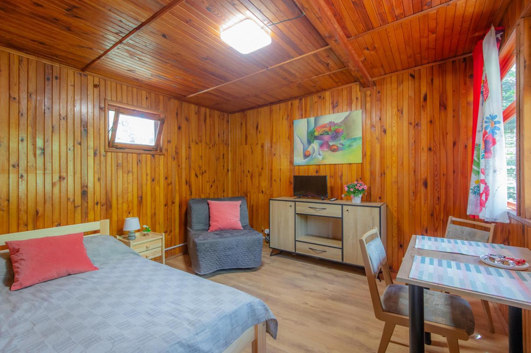 Two-Bedroom House - Photo 3