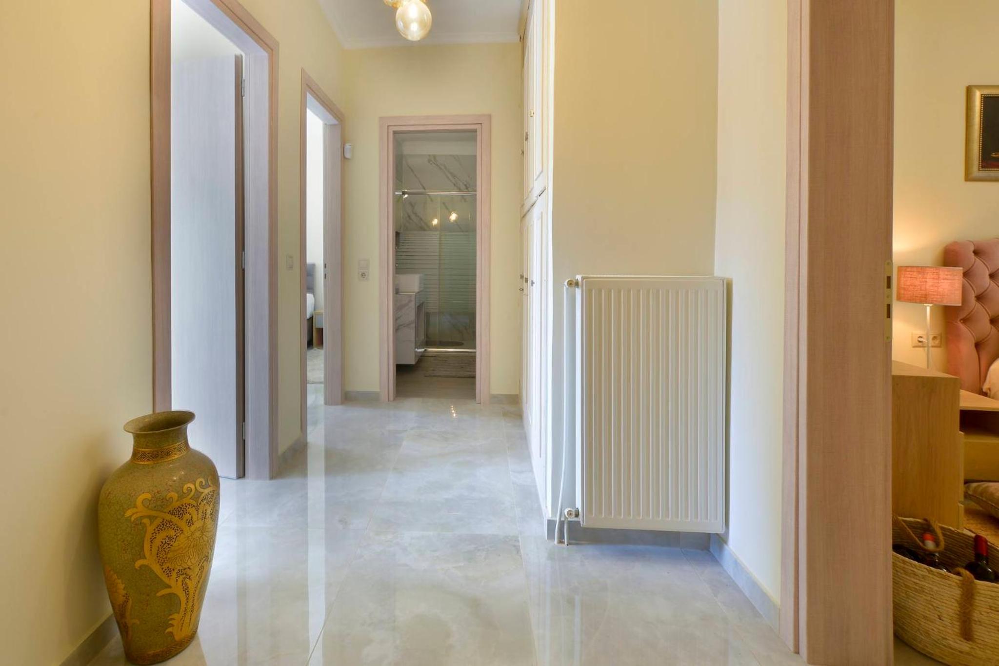 Three-Bedroom Villa photo 3