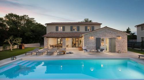 Villa with Private Pool photo 1