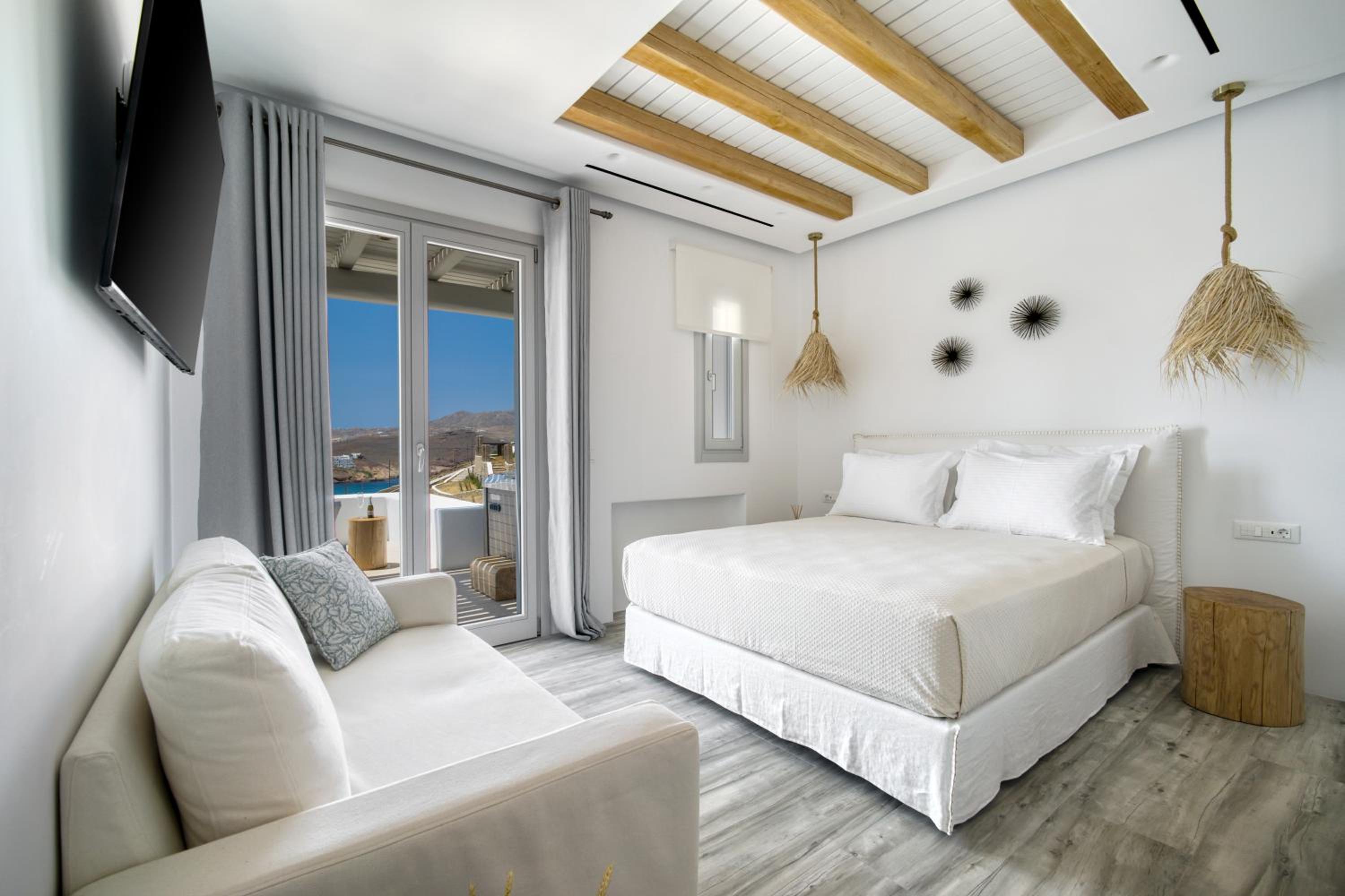 One-Bedroom House - Photo 29