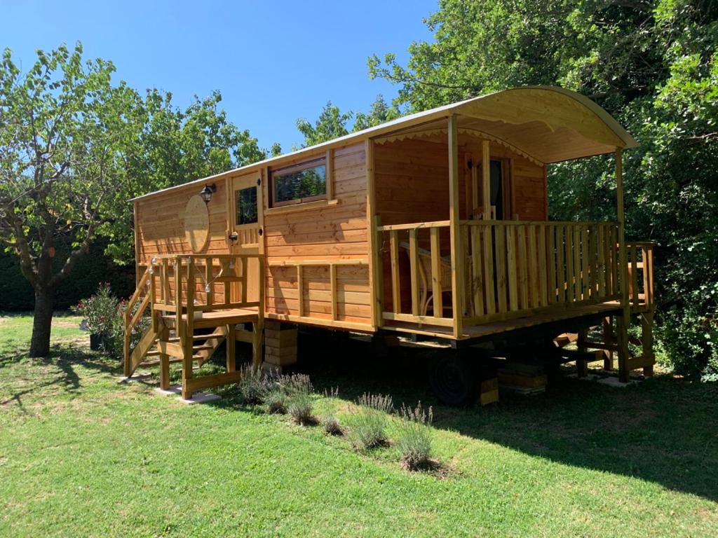 Mobile Home photo 3