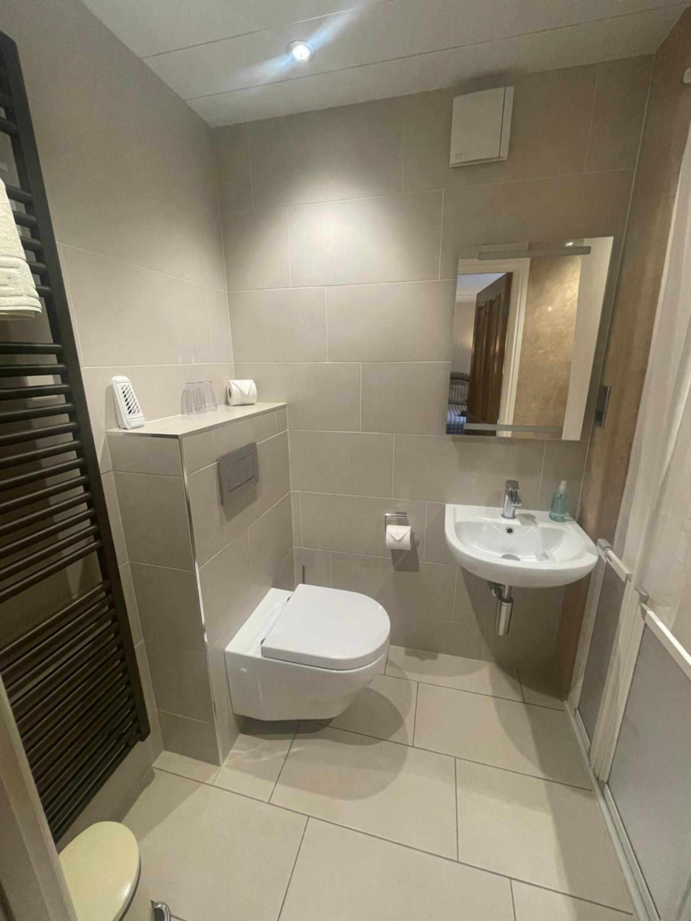 Double Room - Disability Access photo 2