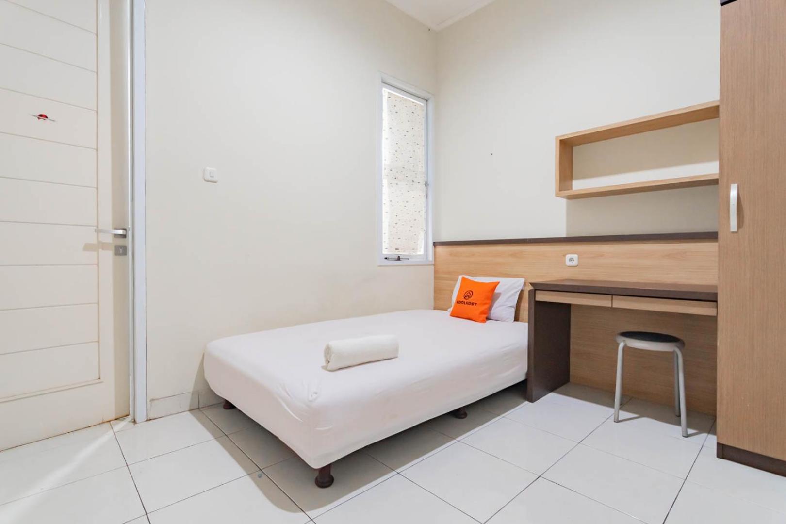 Single Room photo 2