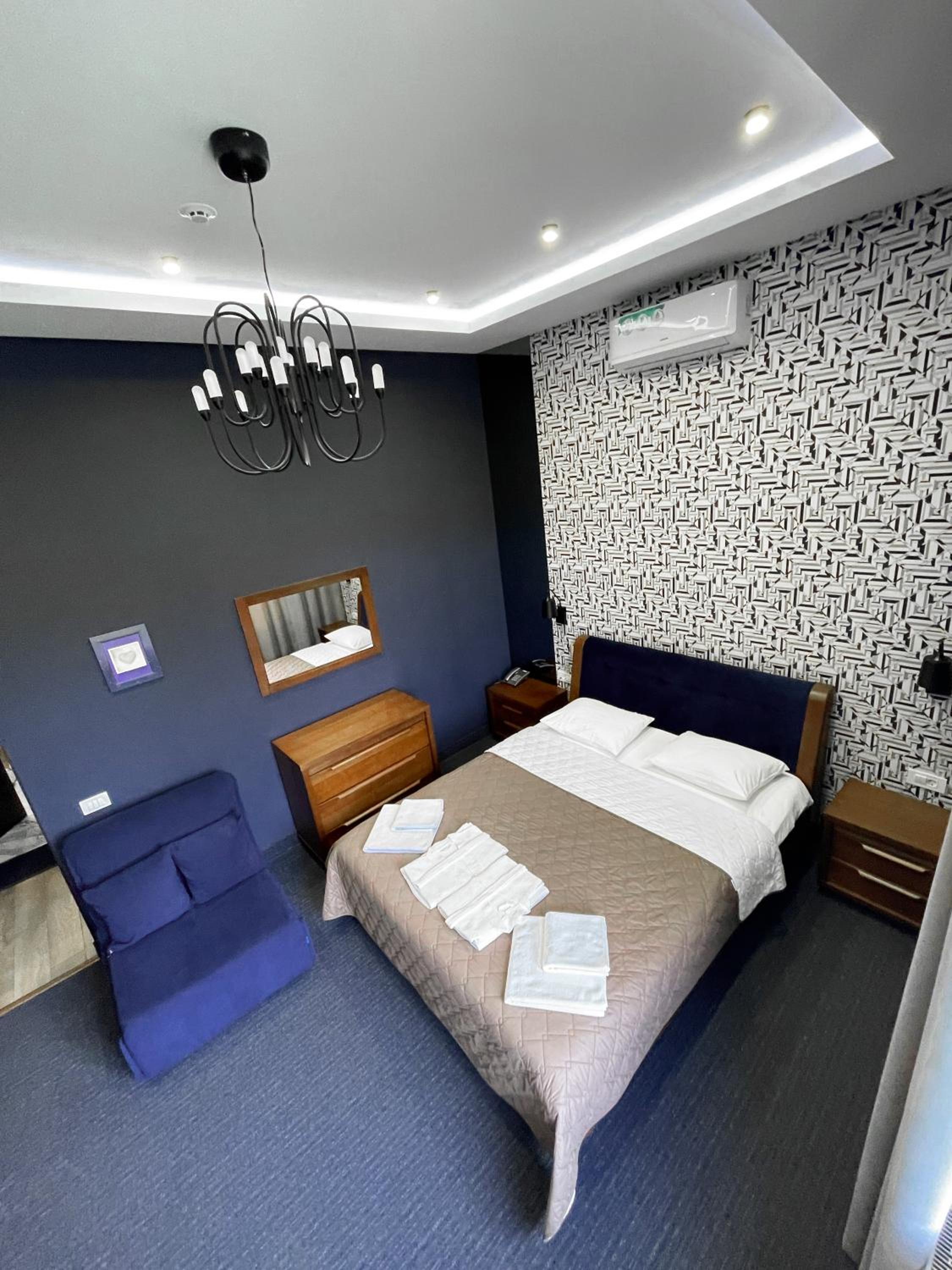 Triple Room with Bath photo 3